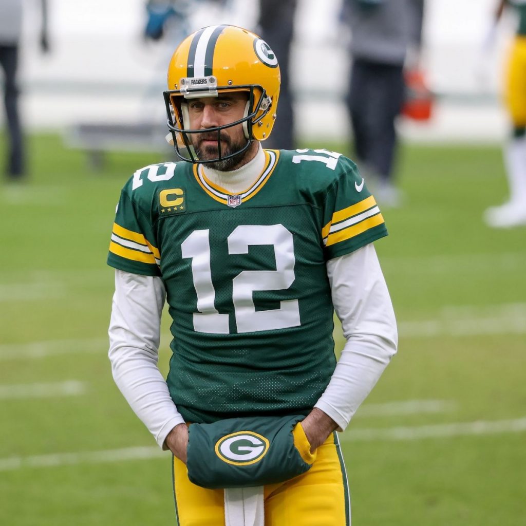 Aaron Rodgers Green Bay Packers Era Heading to a Close According to NFL Analyst  